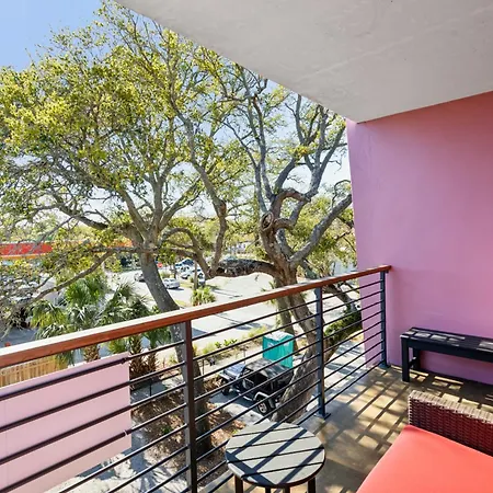 Boutique Vera Hotel In The Heart Of Folly Beach Exterior photo