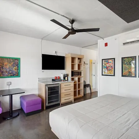 Boutique Vera Hotel In The Heart Of Folly Beach Exterior photo