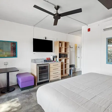 Boutique Vera Hotel In The Heart Of Folly Beach Exterior photo