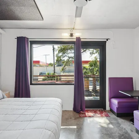 Boutique Vera Hotel In The Heart Of Folly Beach Exterior photo