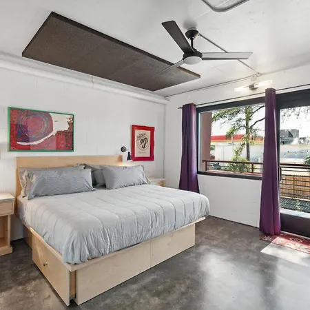 Boutique Vera Hotel In The Heart Of Folly Beach Exterior photo